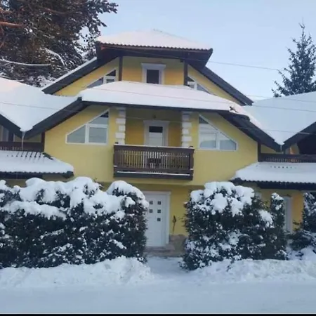 Yellow House Palisat