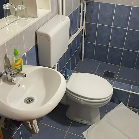 Yellow House Apartament *