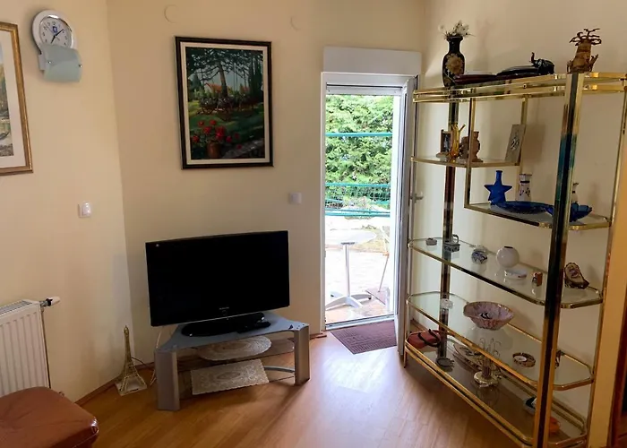 Yellow House 아파트